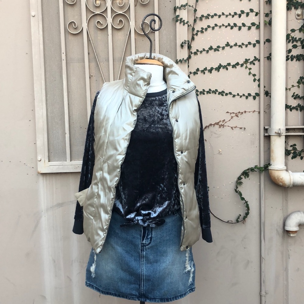 Denim distressed skirt
